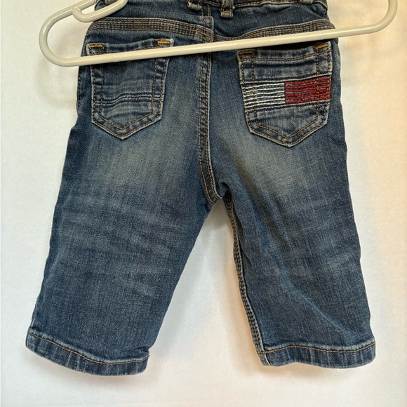 Tommy Hilfiger Baby Jeans 3–6M | Dark Wash, Adjustable Waist, Logo Pocket - Picture 2 of 3